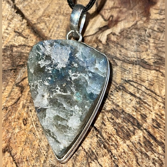 Raw Labradorite Crystal Pendant 2 1/2” - Picture 14 of 14